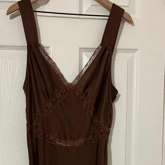 Emory Laced slip dress in Chocolate Bardot New without tags - Picture 8 of 8